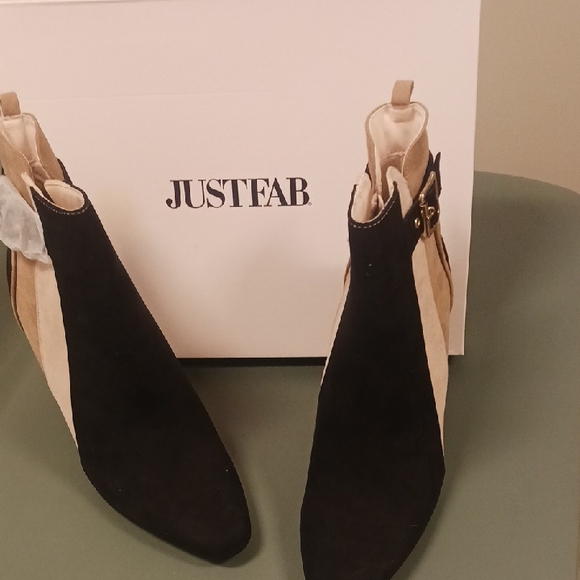 JustFab Shoes - JustFab Black and Cream Ankle Booties with Elastic Panels